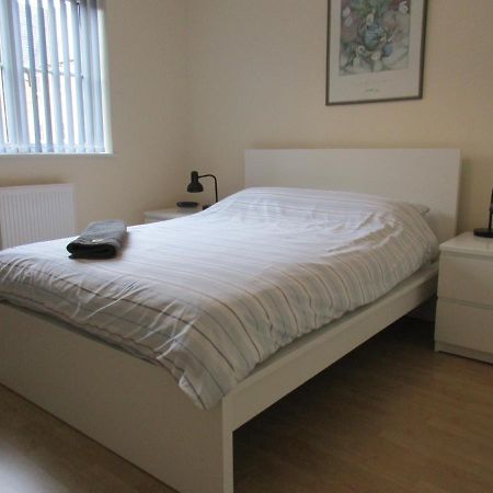 20 Nightingale Gardens, Coton Park, Rugby Cv23 0Wt Apartamento Exterior foto