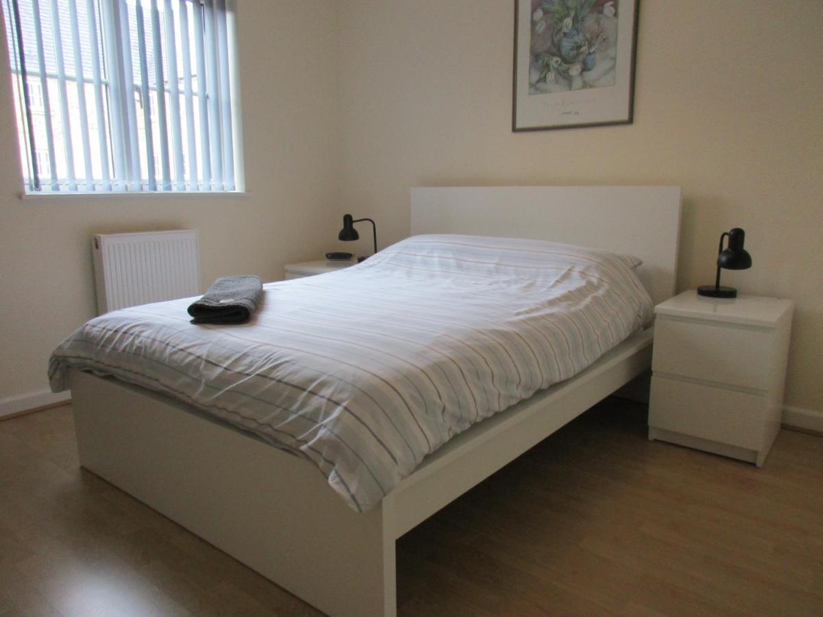 20 Nightingale Gardens, Coton Park, Rugby Cv23 0Wt Apartamento Exterior foto